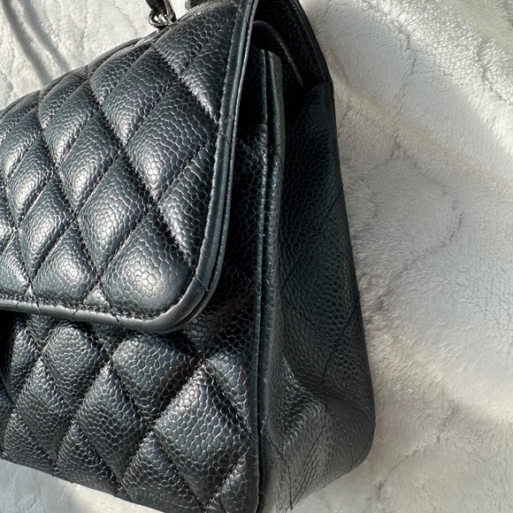 CHANEL Caviar Quilted Double Flap Medium Black Shoulder Bag - Picture 4 of 16